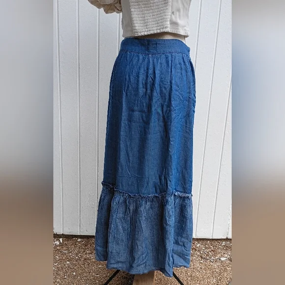 SOLD! NWT Adorable 😍 Prairiecore Maxi Skirt Denim Colored Two Toned Tiered. - Picture 8 of 15